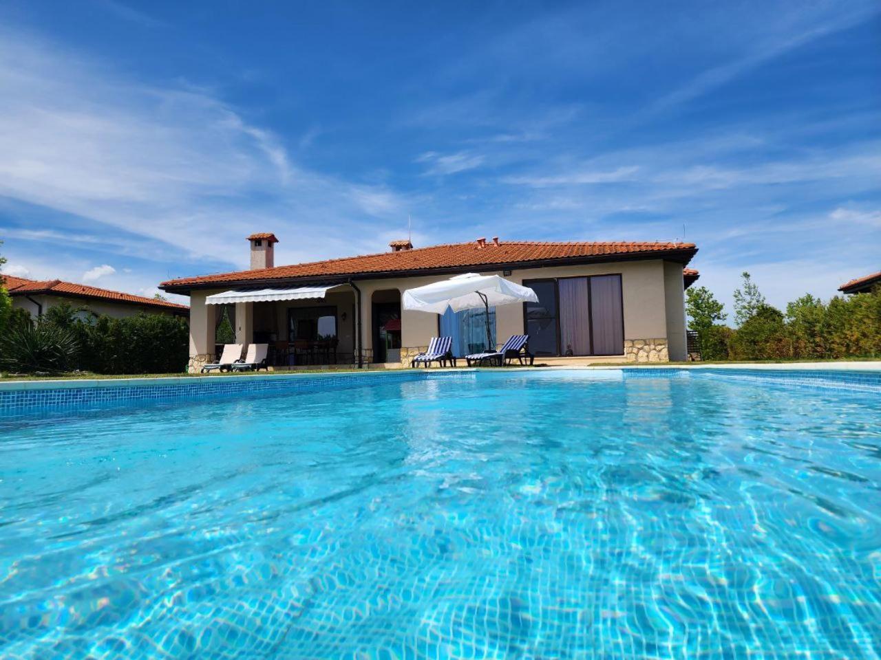 Private Villa 102 With Heated Pool In Blacksearama Baltschik Exterior foto