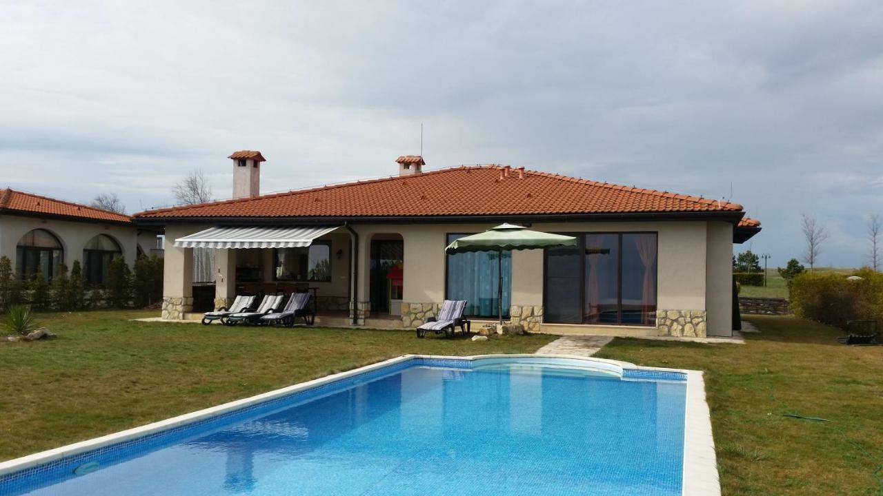 Private Villa 102 With Heated Pool In Blacksearama Baltschik Exterior foto